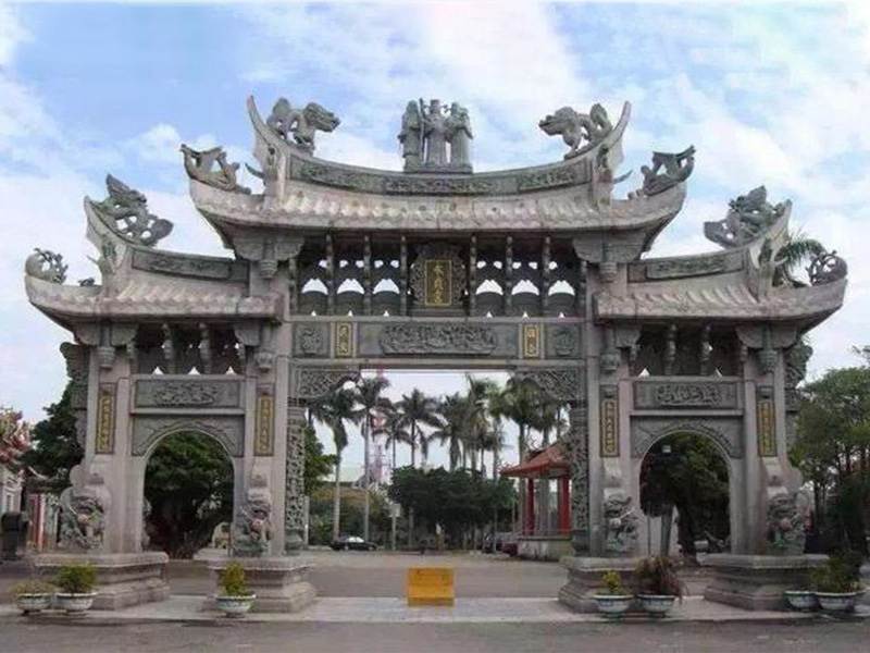 石雕牌楼