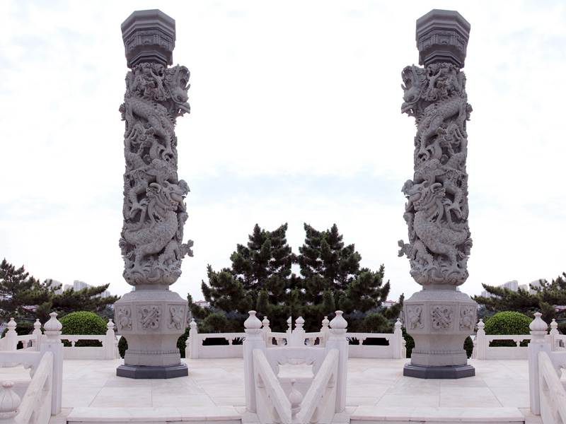 浮雕龙柱雕刻厂家